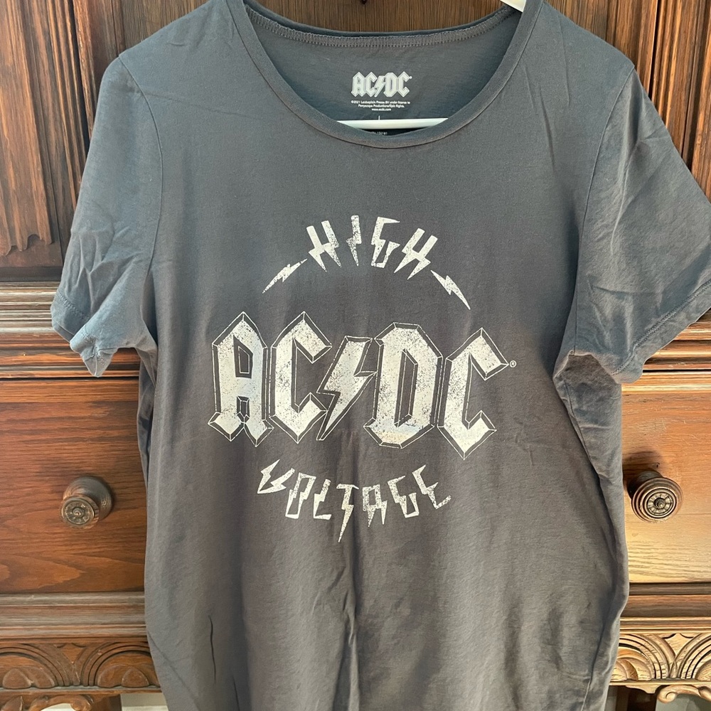 AC/DC High Voltage tee.